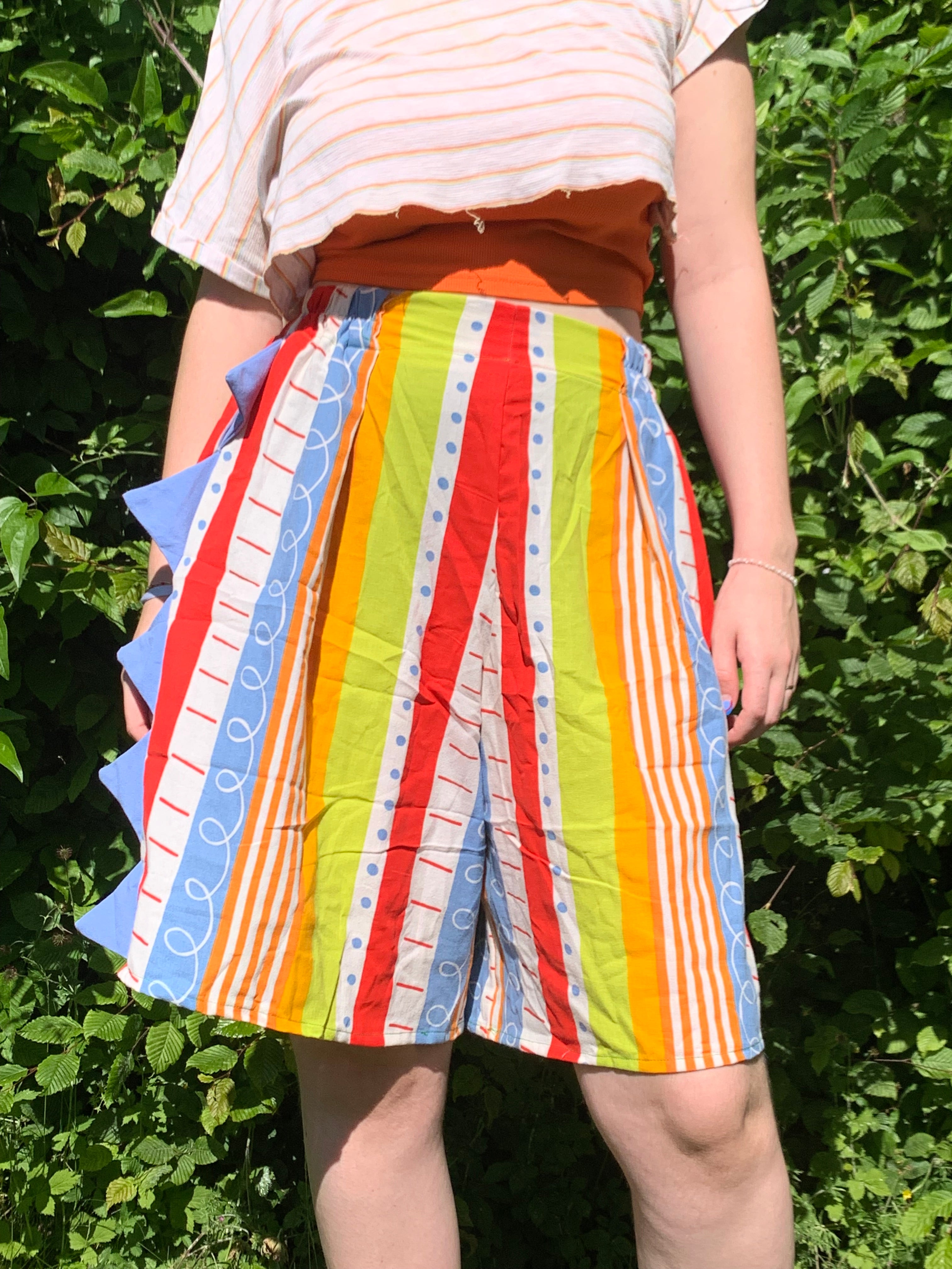 Short dino arc en ciel M