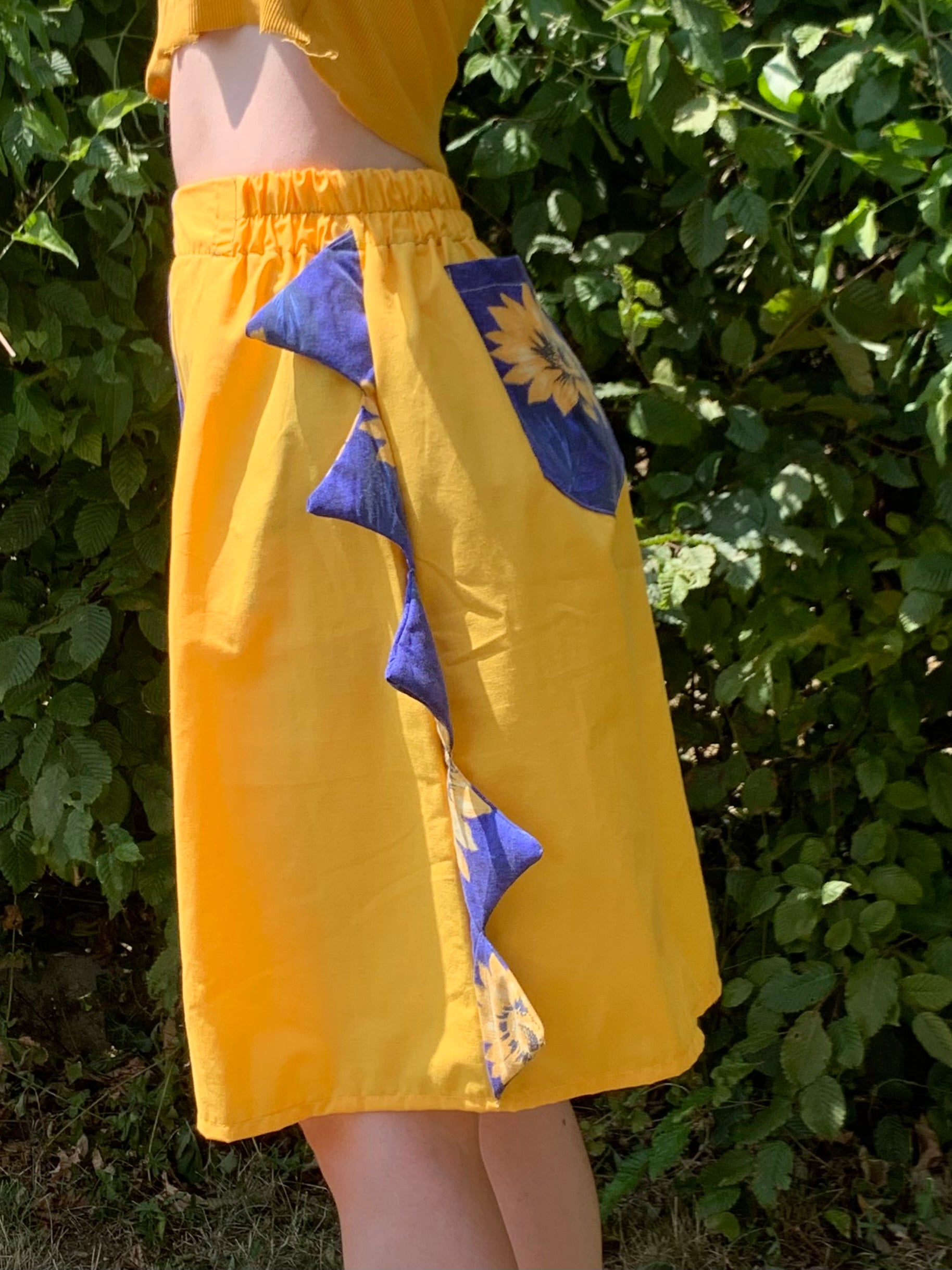 Short dino tournesol M