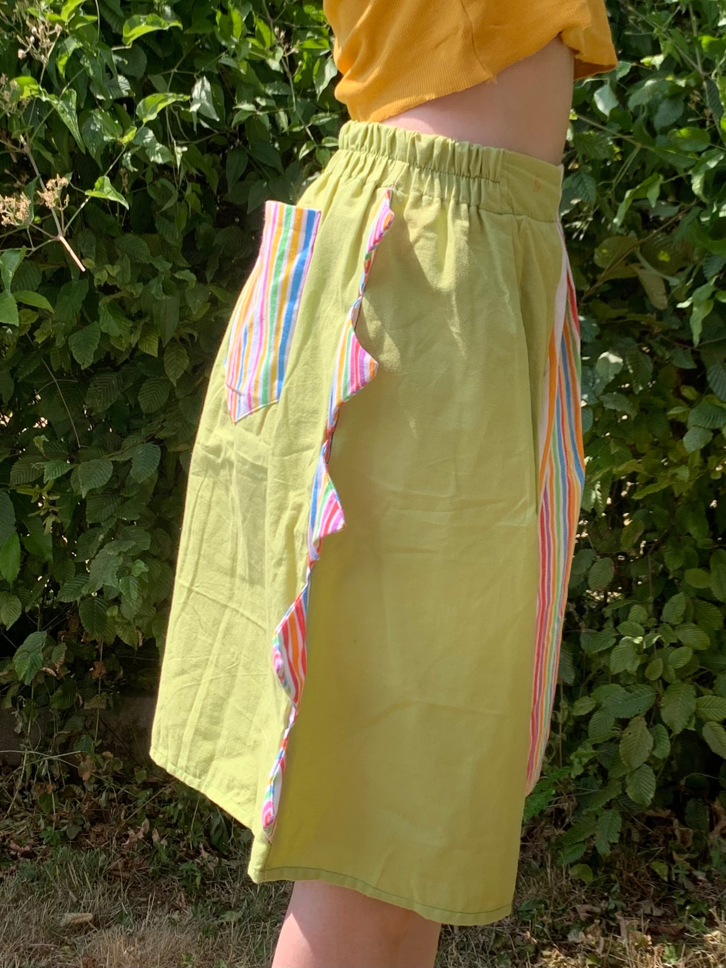 Short dino arc en ciel M
