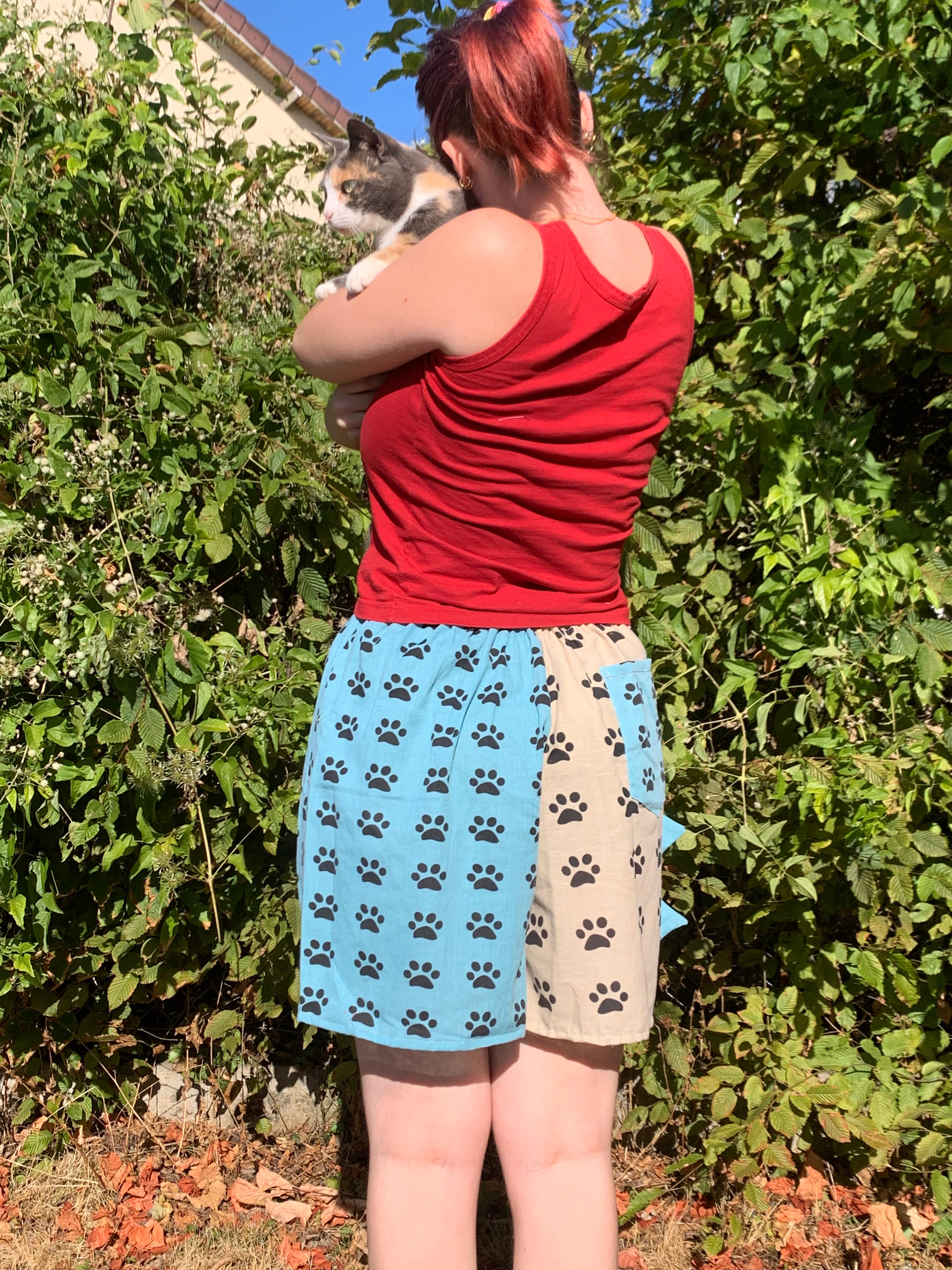 Short Dino beige et bleu à motif S