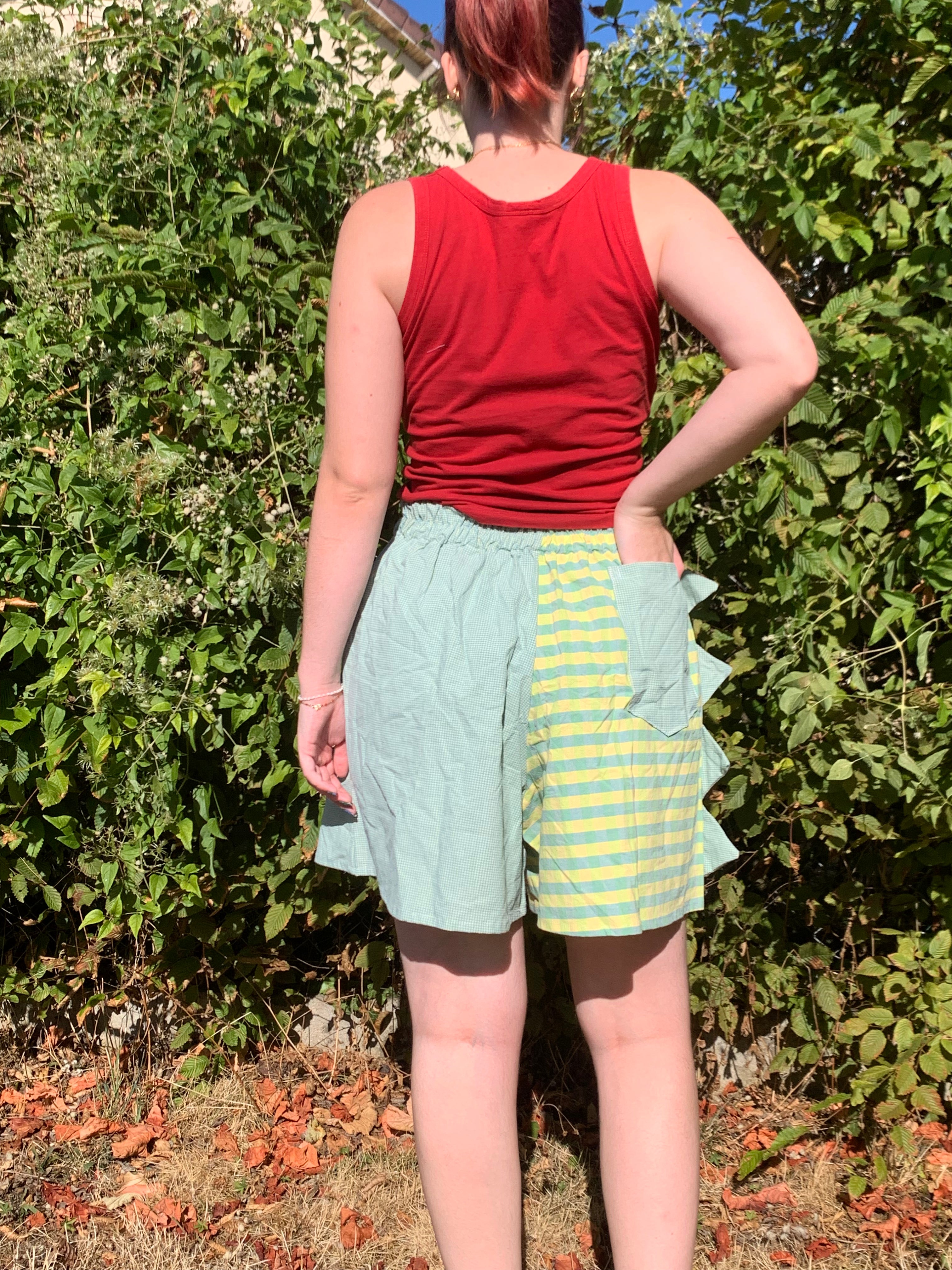 Short Dino vert à rayures