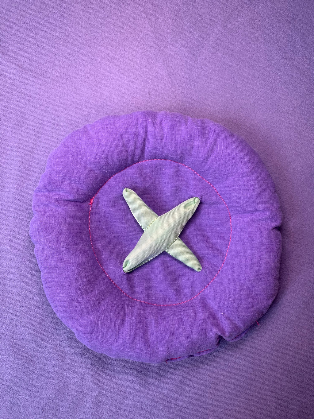 BOUTON ROND VIOLET