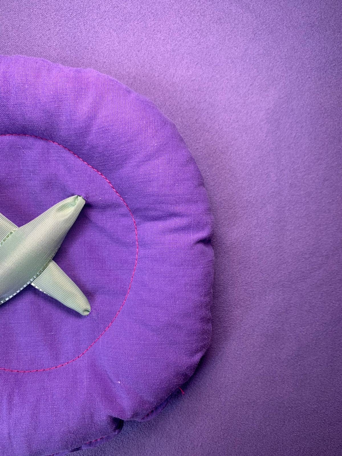 BOUTON ROND VIOLET
