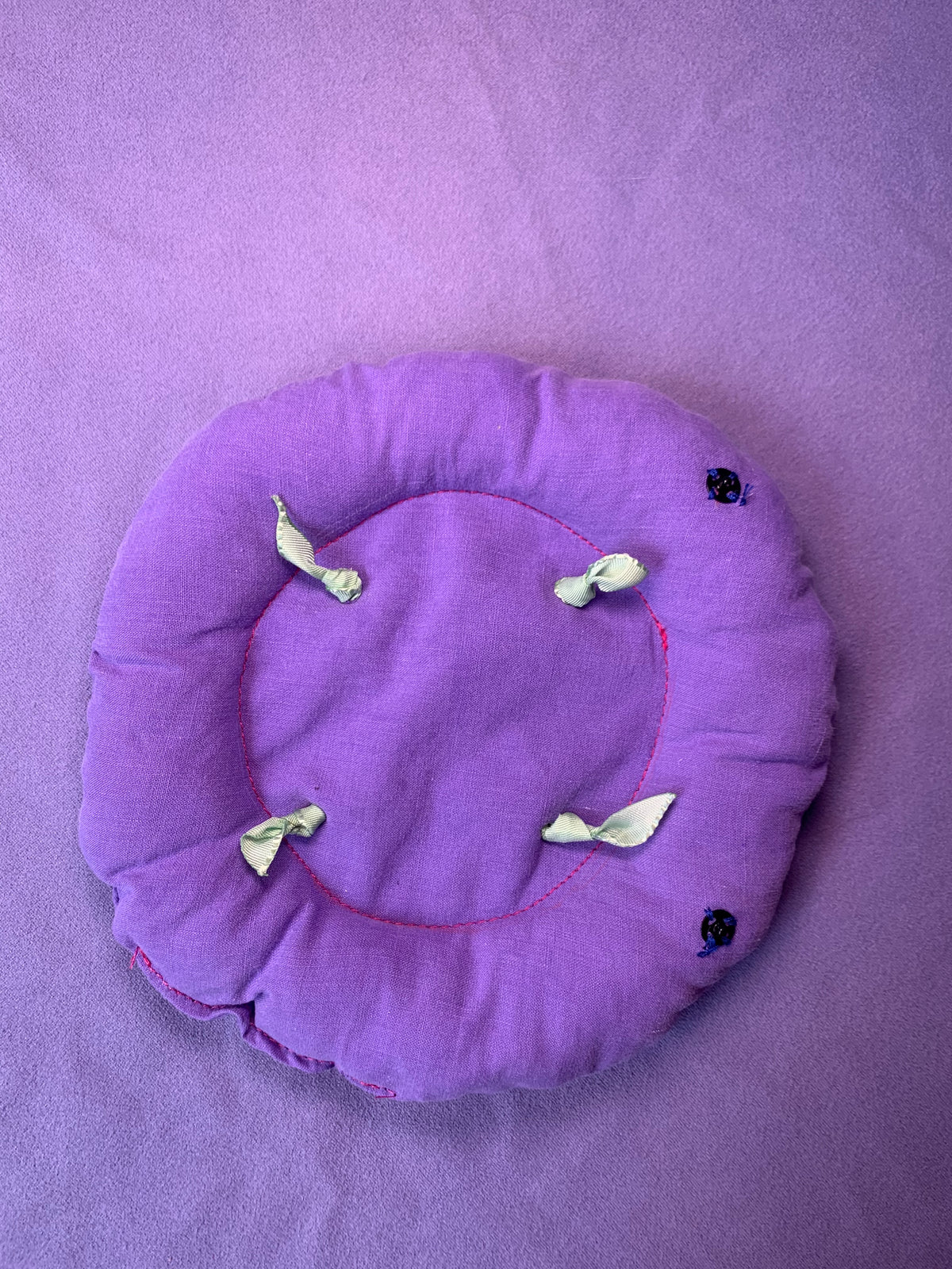 BOUTON ROND VIOLET