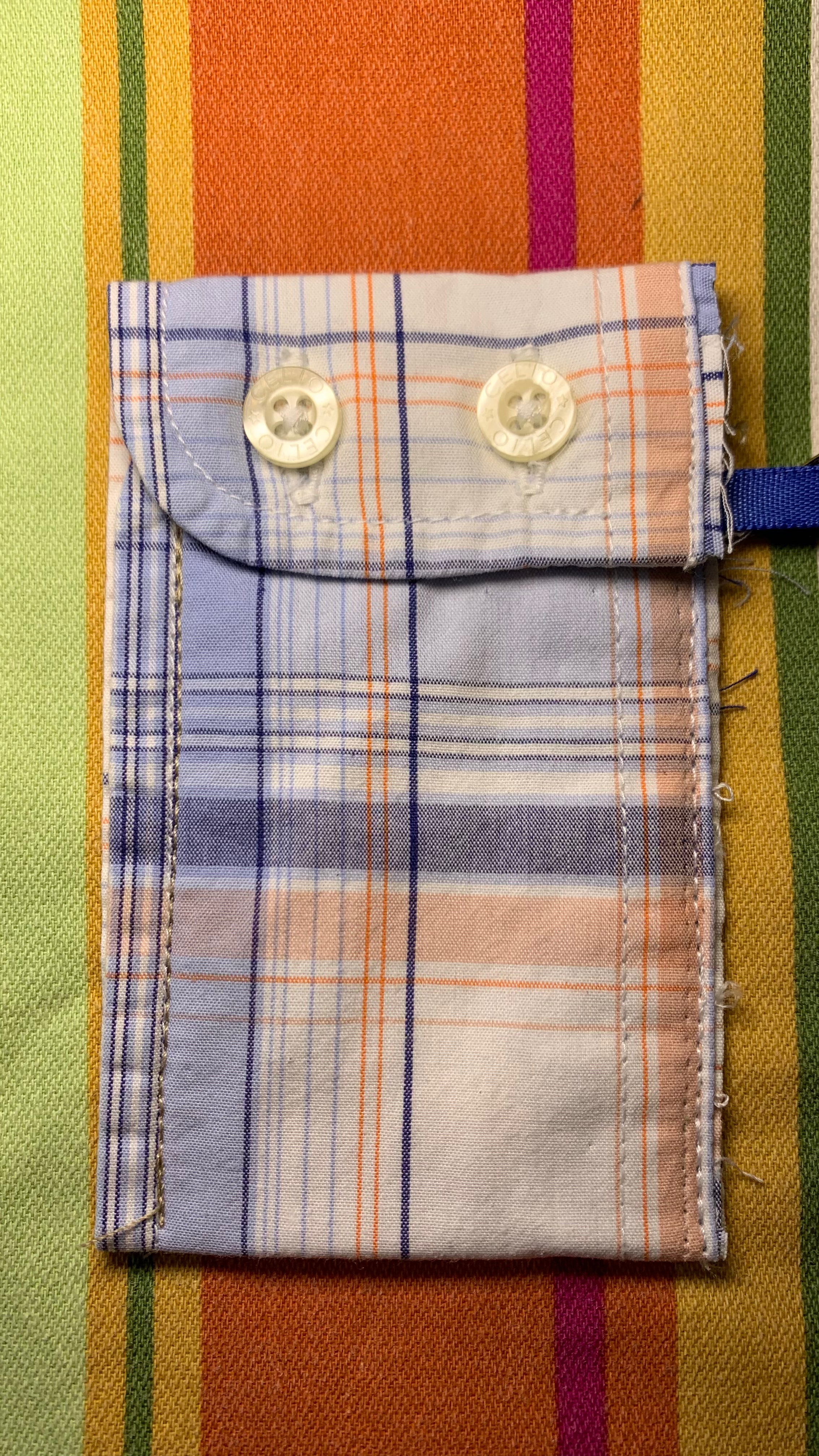 Porte-cartes bleu à rayures