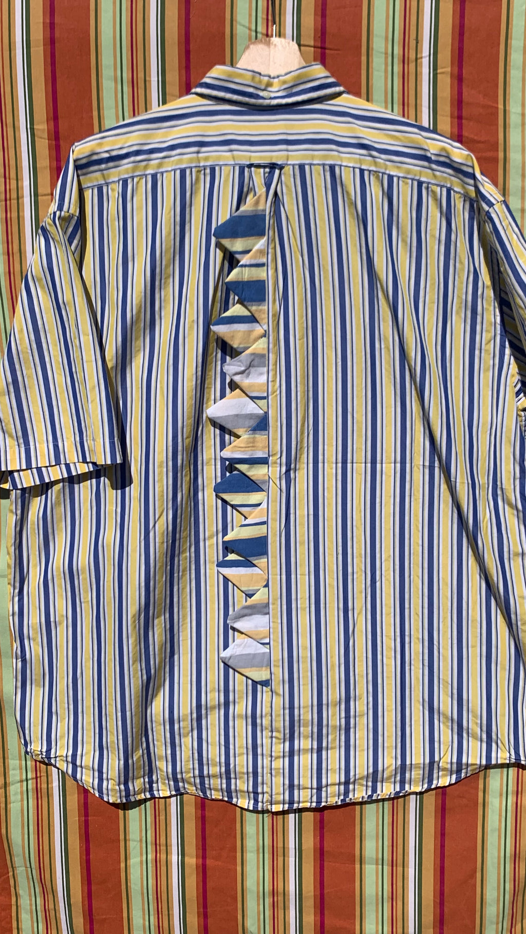 Chemise Dino jaune et bleue à manches courtes XXL