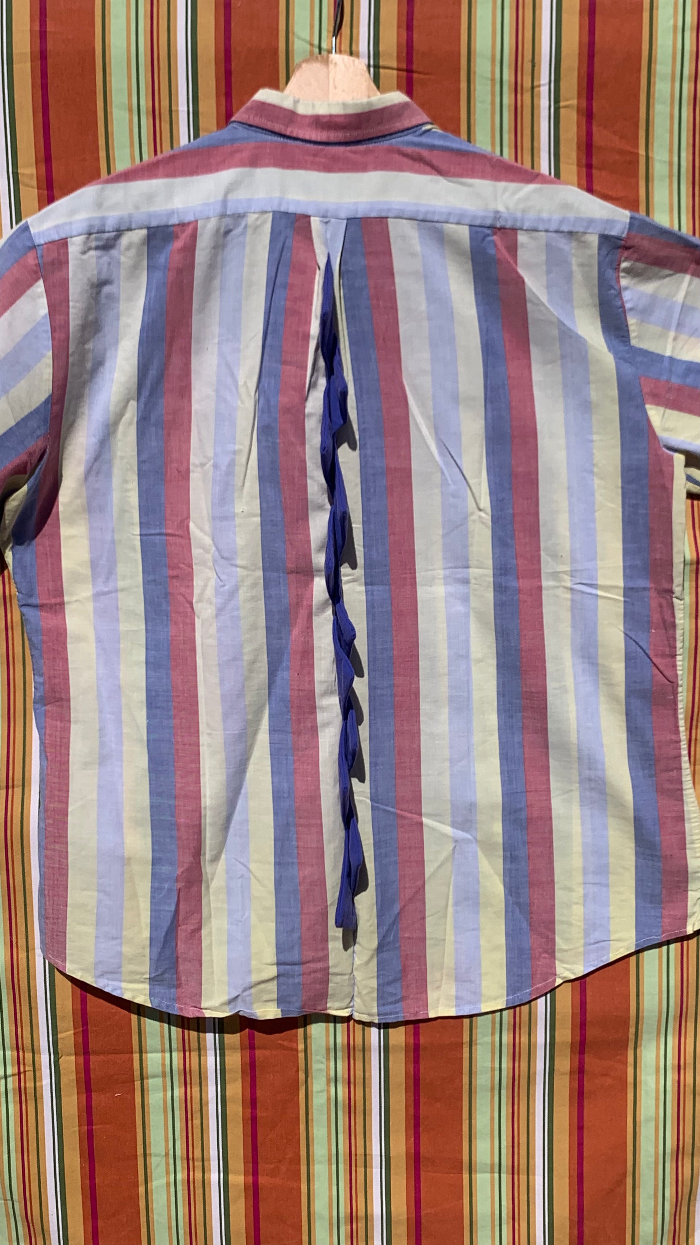 Chemise dino manche courte à rayures jaune bleu rouge L