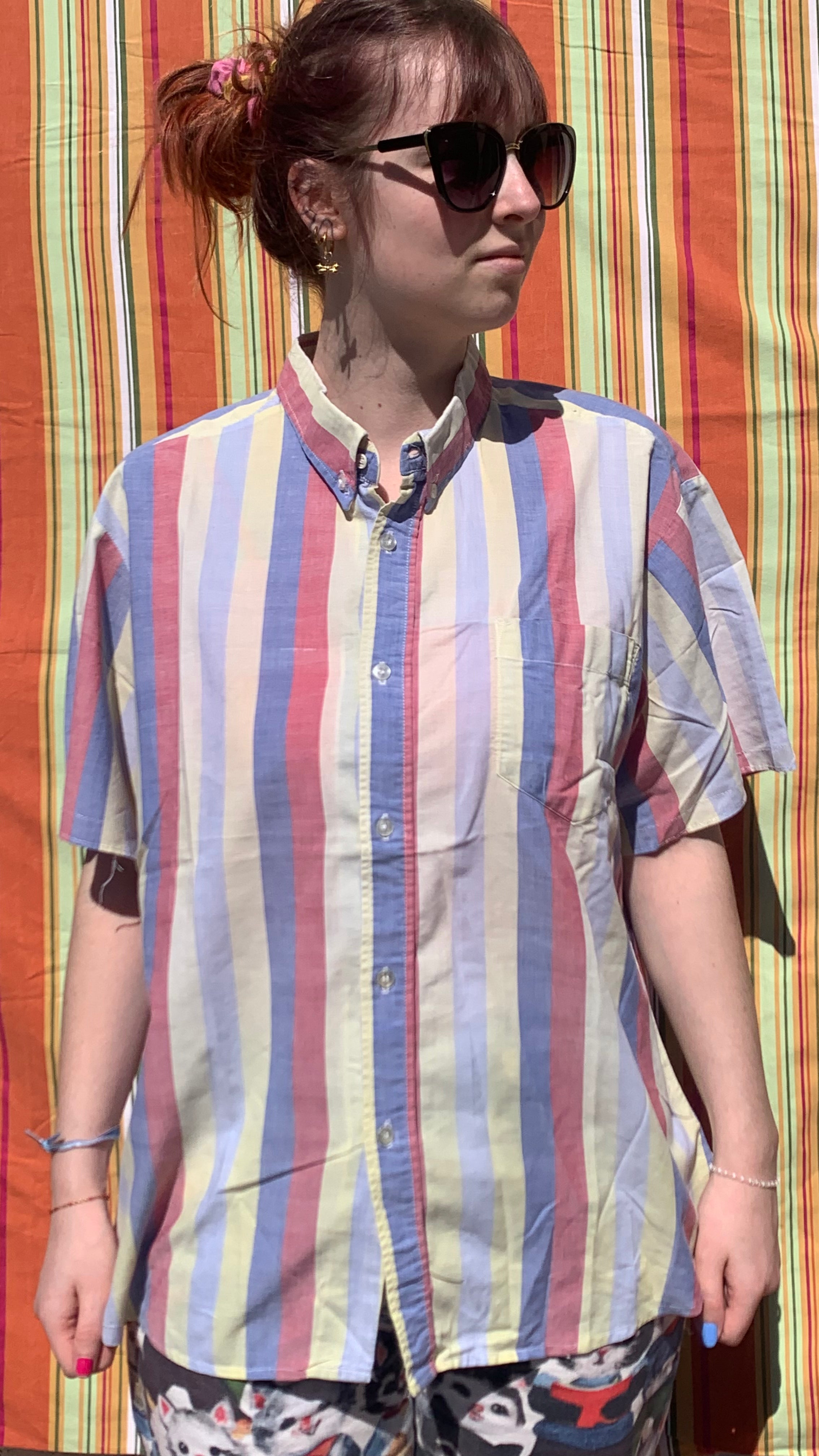Chemise dino manche courte à rayures jaune bleu rouge L