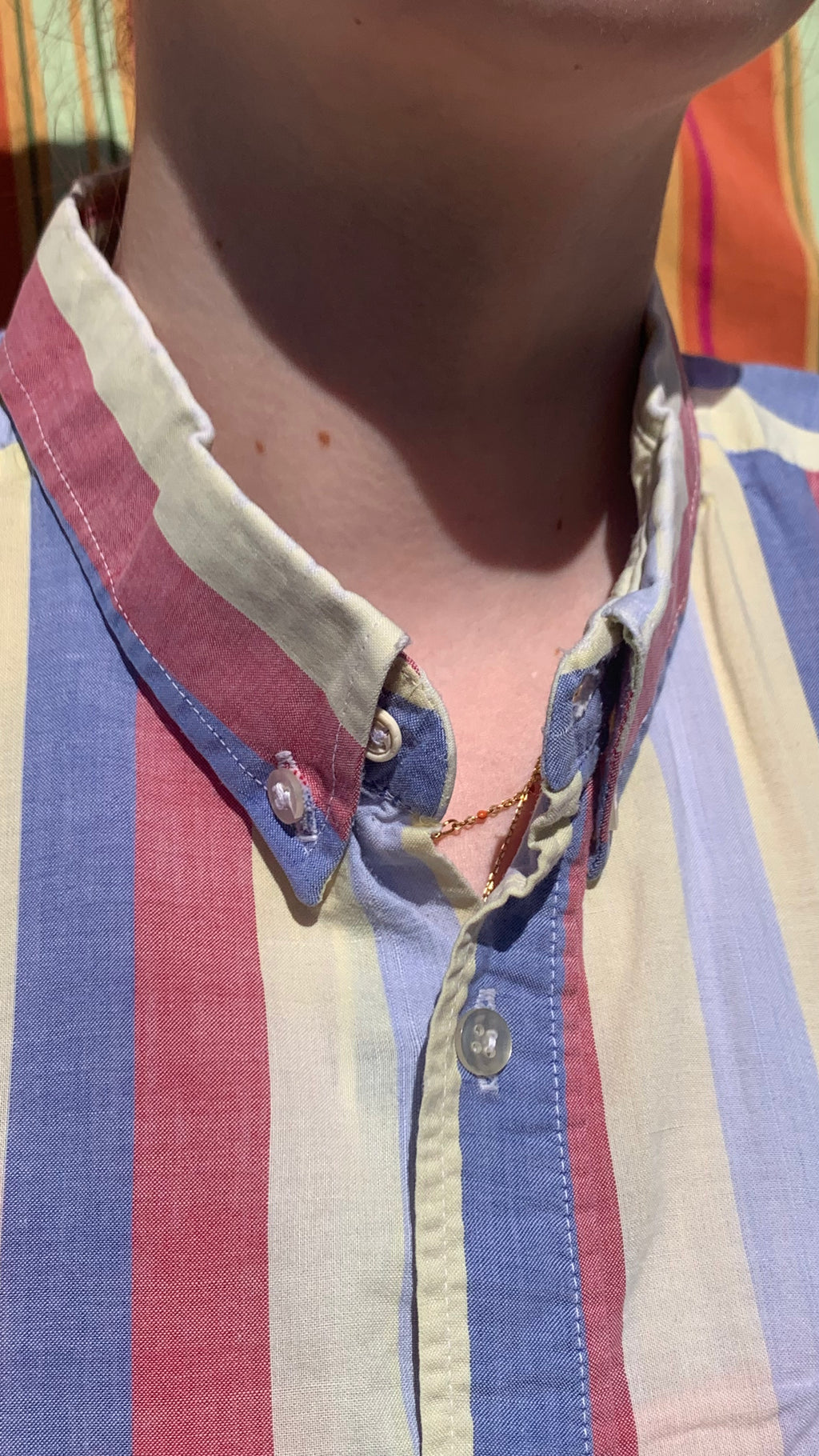 Chemise dino manche courte à rayures jaune bleu rouge L